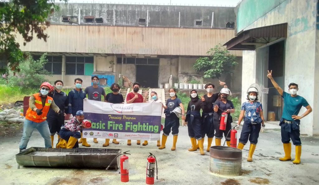 Peserta pelatihan pemadam kebakaran-decathlon-Transafe