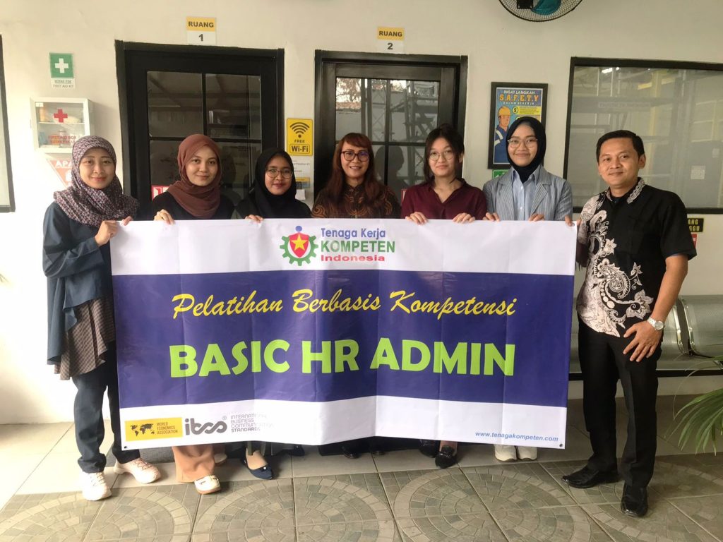 Pelatihan-BAsic-HR-Admin-Tenaga-Kerja-Kompeten-INdonesia-